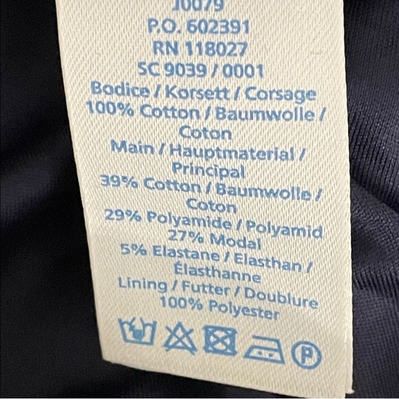 New Boden Black Lace Bodice Dress
Size 12R - Picture 9 of 10